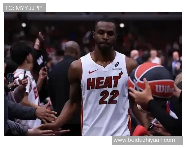 买卖谣言汇总:湖人欲组三状元,三队有意三球,哈登或联手好兄弟